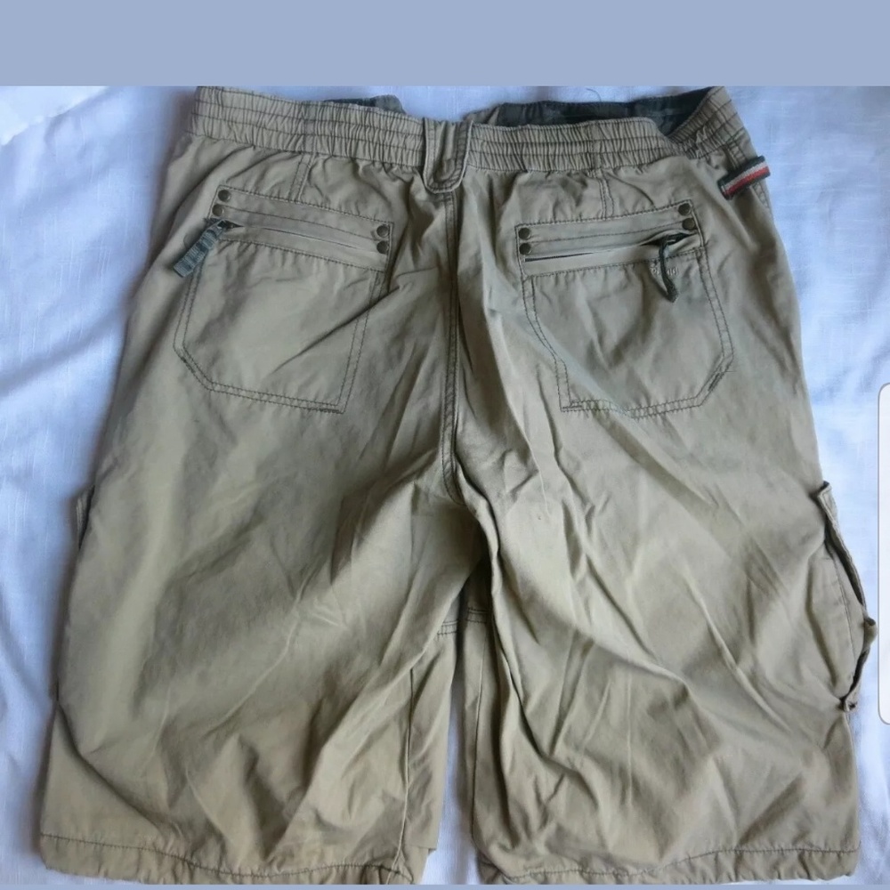 DULUTH Trading Co. baige Cargo Carpenter Shorts